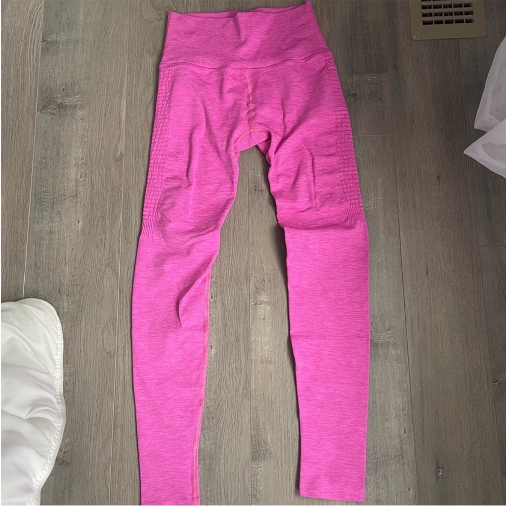 Alphalete Halo Leggings Barbie Pink Like New Size Small - Picture 3 of 6